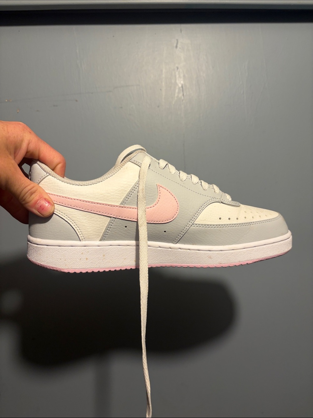 Classic Low-Top Leather Sneaker - Light Gray & Pale Pink